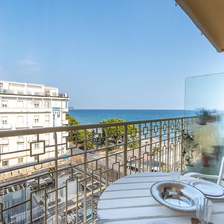 Wake Up To The Sea At - Stunning View From Every