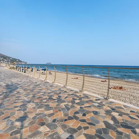 Wake Up To The Sea At - Stunning View From Every 公寓 阿拉西奥