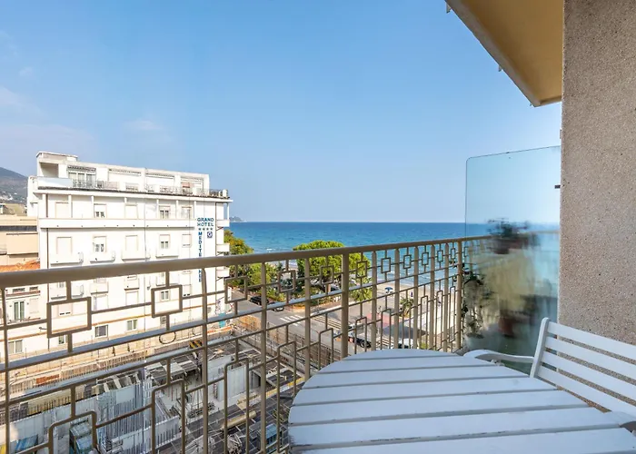 Wake Up To The Sea At - Stunning View From Every Lägenhet